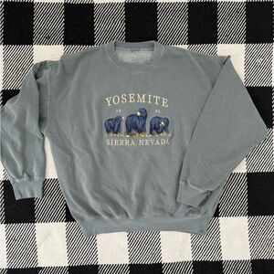 Yosemite Sierra Nevada Gray Sweater
